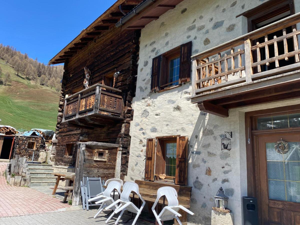 Mountain Chalet Milly Livigno Exterior photo